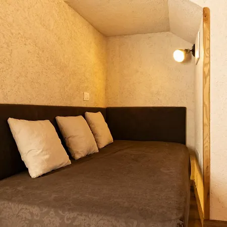 Domus Mea 4* קוסטרמנו