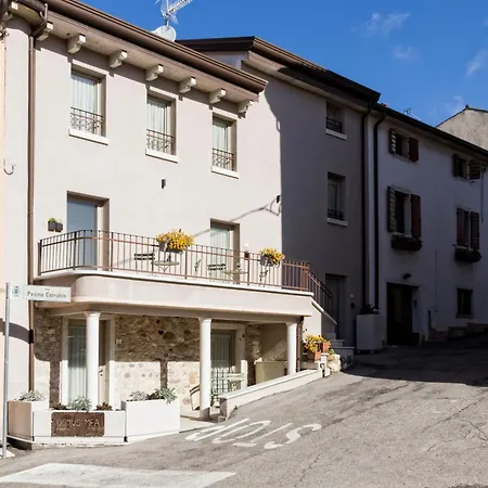 Pensión Domus Mea Costermano